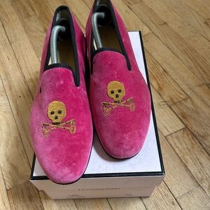 F E Castleberry smoking skull crossbones velvet slippers men size 10 US 9 1/2 UK